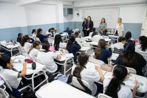 Se dictan clases con normalidad y muebles renovados en la Escuela Gabriela Mistral