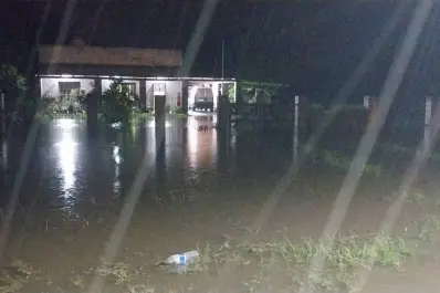 Las lluvias provocaron anegamientos y cortaron el tránsito en cinco rutas provinciales