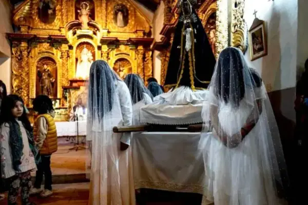 El misterioso pueblo de Jujuy donde viven las “lloronas”: una tradición única para vivir en Semana Santa