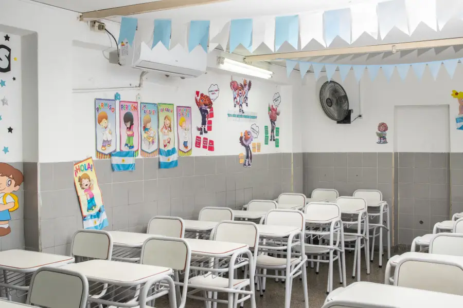 Se dictan clases con normalidad y muebles renovados en la Escuela Gabriela Mistral