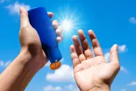 Termina el verano, se acerca el invierno y el protector solar no debe desaparecer