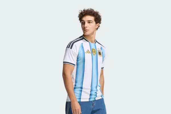 A tres meses del Mundial, cuánto cuesta la camiseta titular de la Selección Argentina