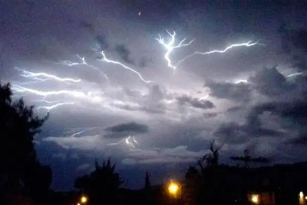Ocho provincias amenazadas por tormentas: se renueva la alerta amarilla este martes