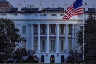 Alarma en Washington: un hombre estrelló su camioneta contra la Casa Blanca