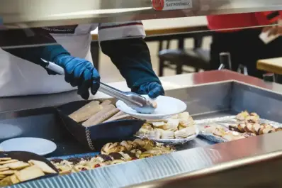 Según una encuesta, seis de cada 10 asalariados argentinos saltea comidas por dificultades económicas