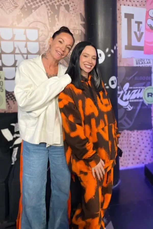 Apareció la mamá de La Joaqui y sorprendió por su increíble parecido con la cantante