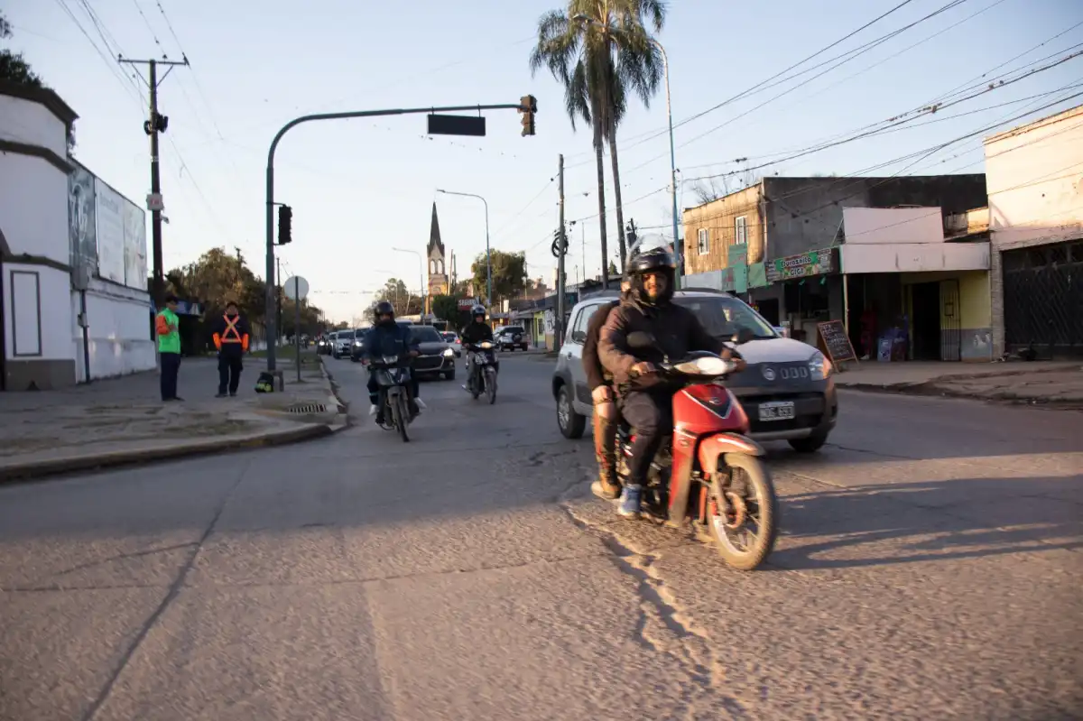 CAMINO DEL PERÚ. Esquina con Frías Silva, una de las más transitadas. ARCHIVO