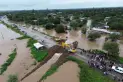Inundaciones en el sur tucumano: cortaron la ruta 157 para ayudar a drenar el agua
