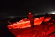 Solidaridad en la noche de La Madrid: el rescate de cuatro abuelas atrapadas en un techo, delivery de guiso y aventones en lancha