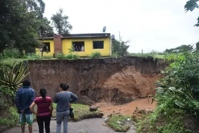 Tormentas en el interior tucumano: “Corremos el riesgo de que las casas se derrumben”