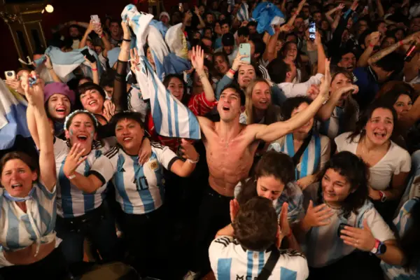 Con tanta felicidad, siempre es bueno renegar