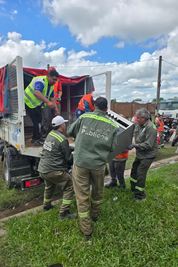 Asisten a las familias. BANDA DEL RÍO SALÍ