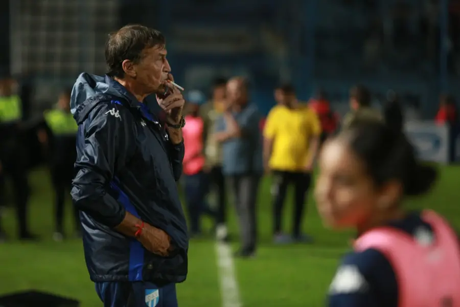 Falcioni vivió el empate entre la esperanza y la frustración