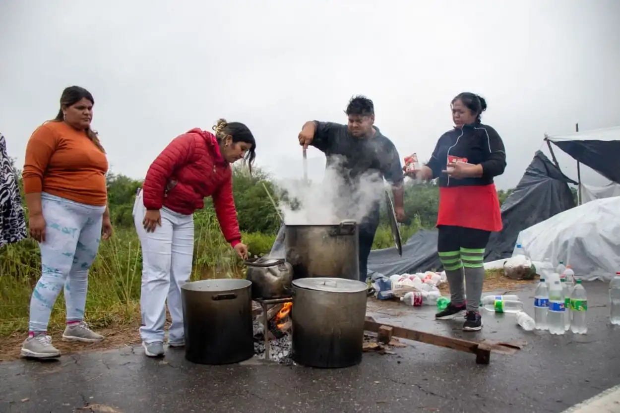 SOLIDARIDAD. Se hicieron ollas populares para los damnificados.