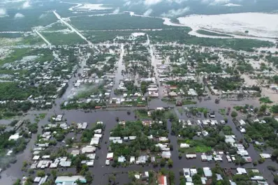 Voluntarios en La Madrid: “Ayudamos con lo que podemos, y con el corazón”