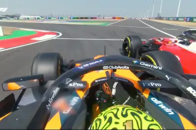 Hamilton y Norris, protagonistas del primer incidente del GP de China