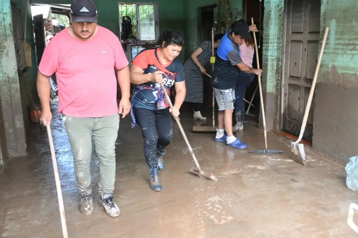 Hasta que no dejemos en condiciones La Madrid, no nos moveremos de aquí, aseguró Darío Monteros