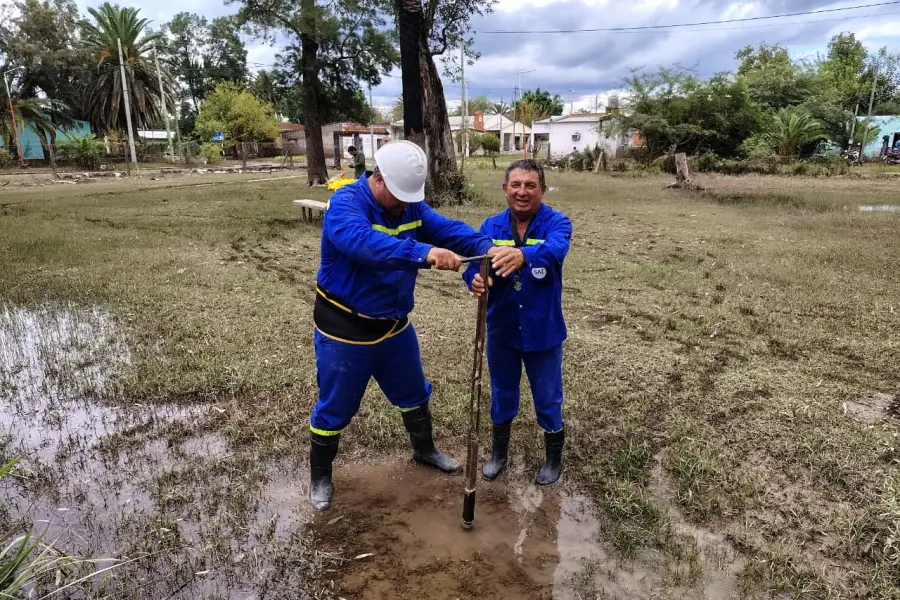 Operarios trabajan en La Madrid. 