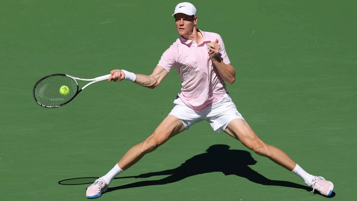 CANDIDATO. Jannik Sinner se libró de jugar un nuevo “clásico” con Alcaraz, pero tendrá una dura prueba frente a Medvédev. El historial,  8-7 en favor del italiano.
