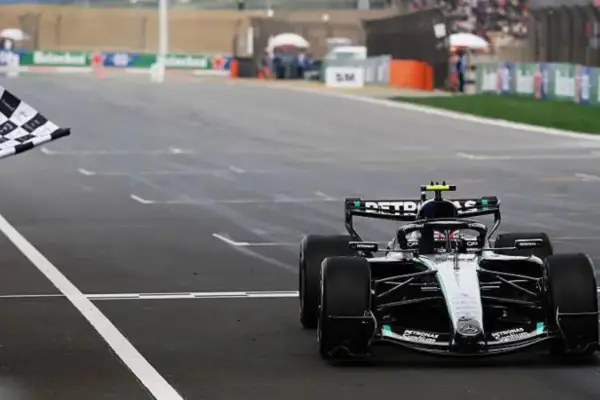 Kimi Antonelli hace historia con su primera victoria en la Fórmula 1