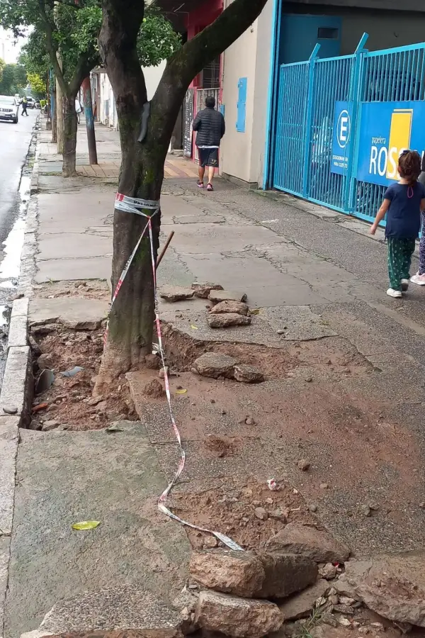 LA GACETA en WhatsApp: un trabajo sin terminar en San Martín al 1.400