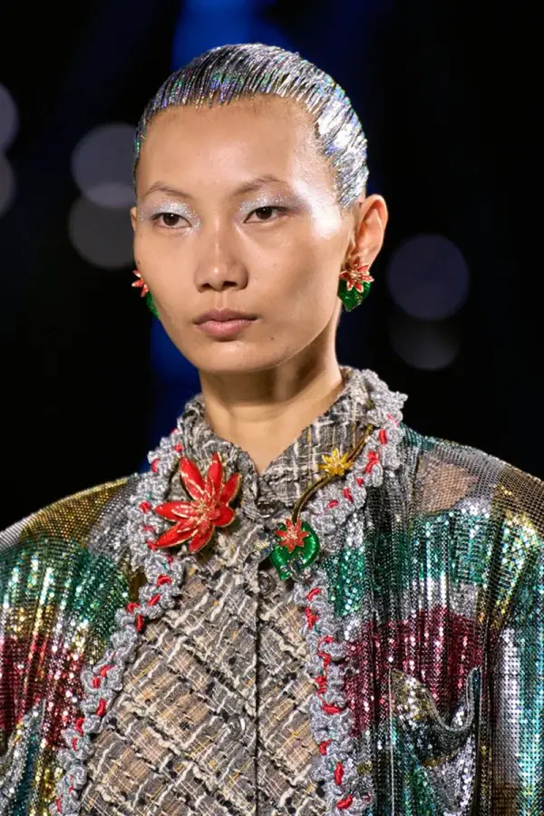Paris Fashion Week: las tres tendencias de belleza que dominaron las pasarelas según Vogue