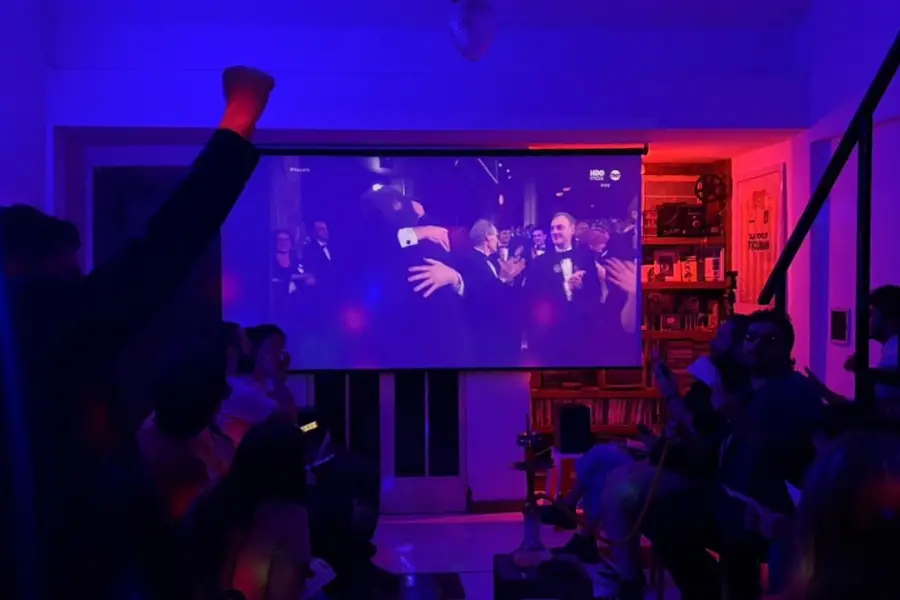 DEBATE CINÉFILO. Los asistentes discutieron predicciones y compartieron sus opiniones sobre las películas nominadas a los Oscar. / LA GACETA, VICTORIA REINOSO