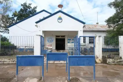 Más de 100 escuelas siguen sin clases en Tucumán tras las inundaciones