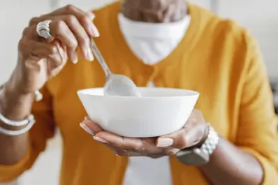 ¿Son realmente efectivas para quemar grasa la avena y la chía? Una nutricionista aclara el mito