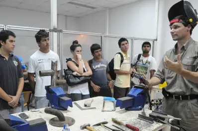 ¿Qué pasará con Volver al Trabajo? Todo sobre el nuevo esquema de vouchers y capacitación