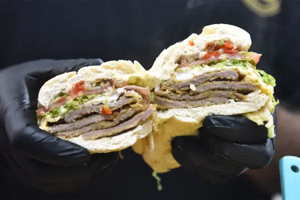 Arranca la semana de la milanesa en Tucumán: promociones y mucha milanga