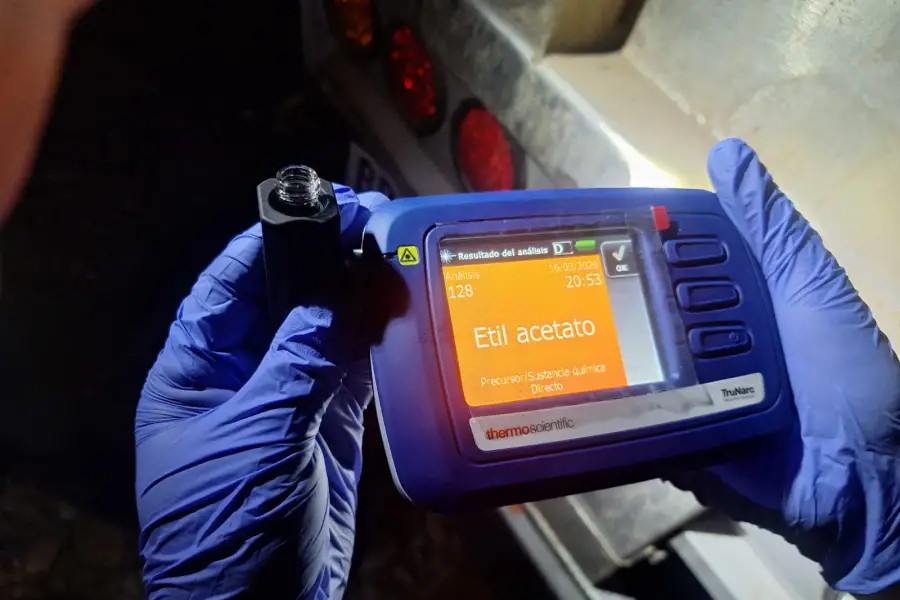 Presentaron documentación falsa e intentaron trasladar 35 toneladas de Acetato de Etilo sin las medidas de seguridad correspondientes