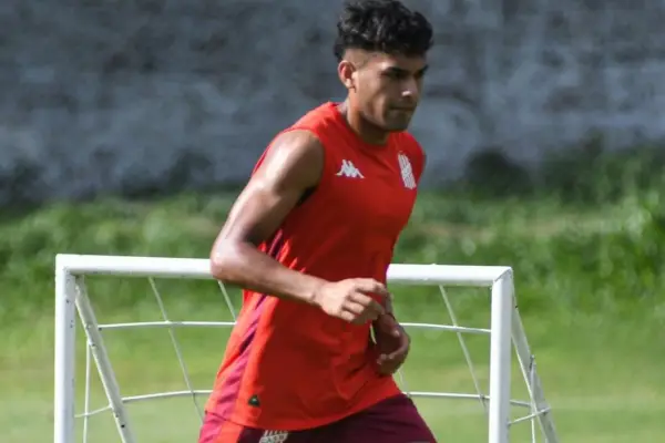 En el duelo entre los “Santos”, Alan Cisnero escribe su propio versículo