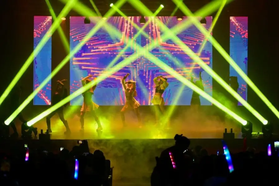 COMPLEO. Coreografías y efectos visuales se verán hoy en el escenario.