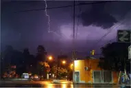 Cómo estará el tiempo hoy en Santiago del Estero: tormentas y alerta vigente