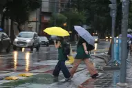 Tormentas eléctricas y vientos fuertes: rige alerta naranja y amarilla en 10 provincias