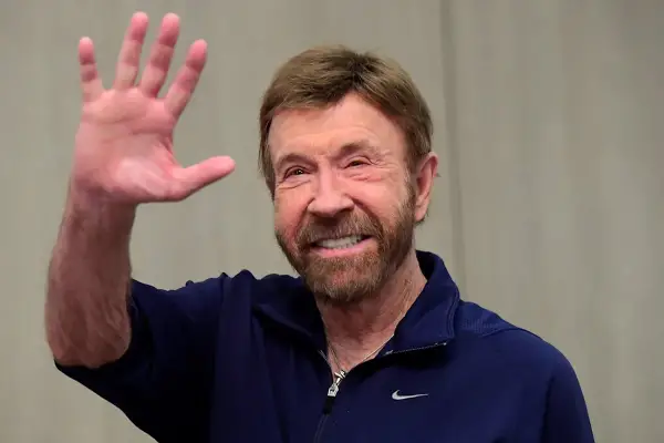 Murió Chuck Norris a los 86 años: de qué falleció la leyenda del cine