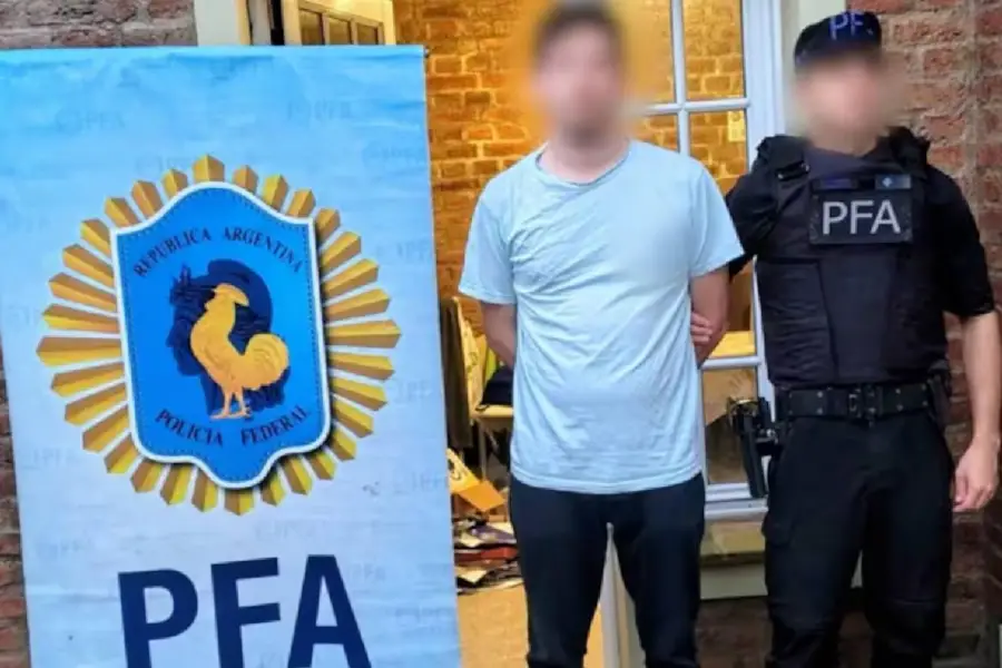 Detuvieron a un profesor universitario por difundir contenido antisemita y nazi en redes sociales