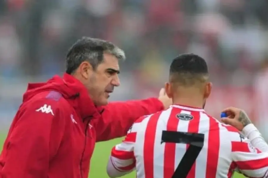 LÍDER. Martos durante su ciclo como director técnico de San Martín.