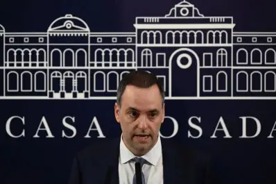 La Justicia pide informes sobre el viaje de Manuel Adorni a Punta del Este