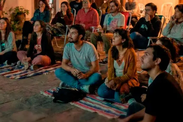 Qué hacer un sábado lluvioso en Tucumán: ciclos de cine, música y más