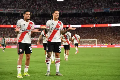 Agenda de TV del domingo: dónde ver en vivo Estudiantes (RC) vs River Plate y Boca Junios vs Instituto