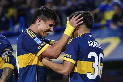 Aranda apareció para abrir una noche espesa y encaminar el triunfo de Boca ante Instituto por 2 a 0