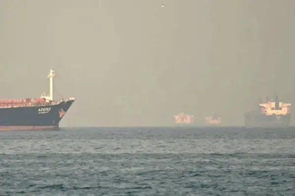 El petróleo se disparó un 12% y rozó los U$S112 tras las señales contradictorias de Trump sobre Irán