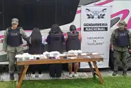 Llevaban 500 cápsulas de cocaína en el estómago: detuvieron a seis “mulas” en el límite entre Tucumán y Catamarca