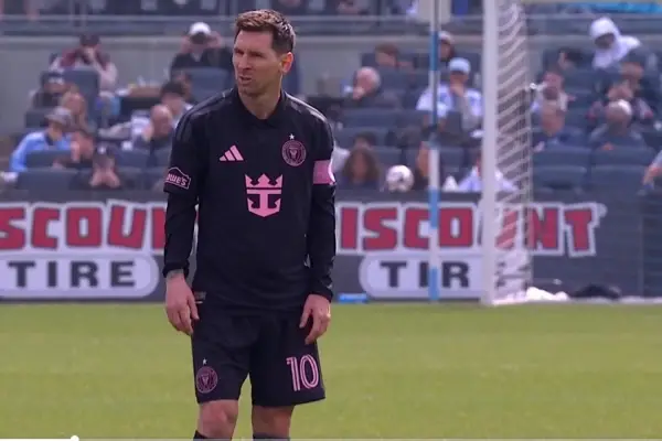 Messi llegó a los 901 goles: ¿a cuánto quedó de Cristiano Ronaldo?