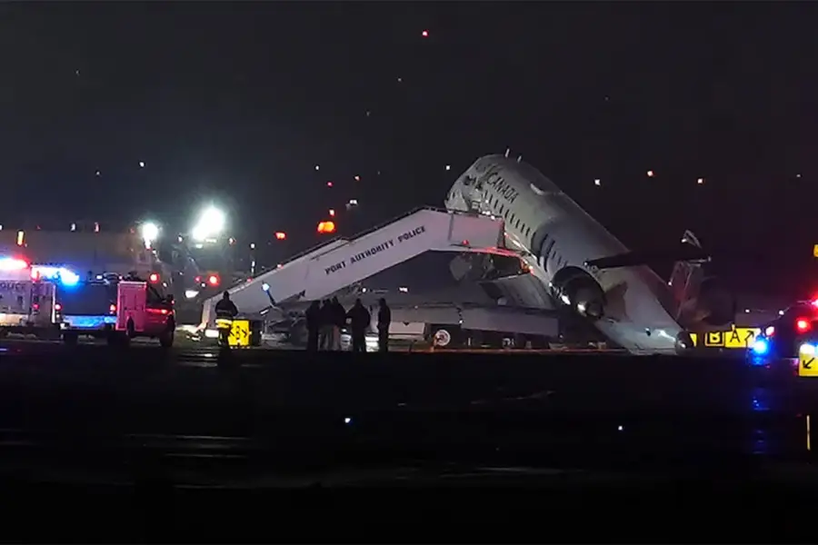 HERIDOS. Al menos 11 pasajeros y dos rescatistas sufrieron lesiones de consideración, además de los dos pilotos, que perdieron la vida por el accidente.