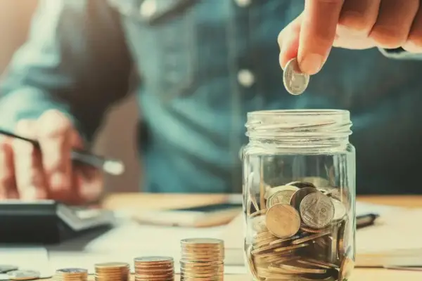 Cómo organizar tus finanzas: estrategias clave para ahorrar e invertir mejor