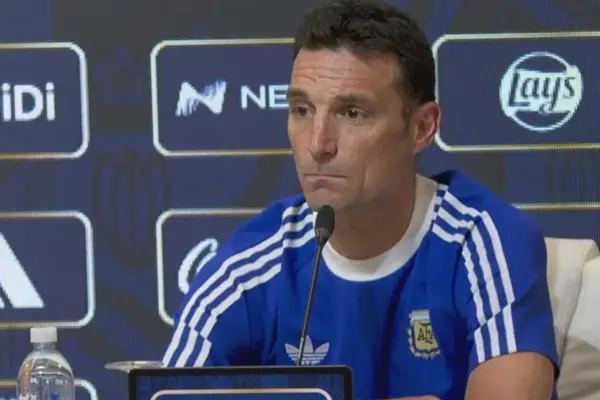 “Va a jugar los dos partidos para que la gente disfrute”: Scaloni confirmó la presencia de Messi