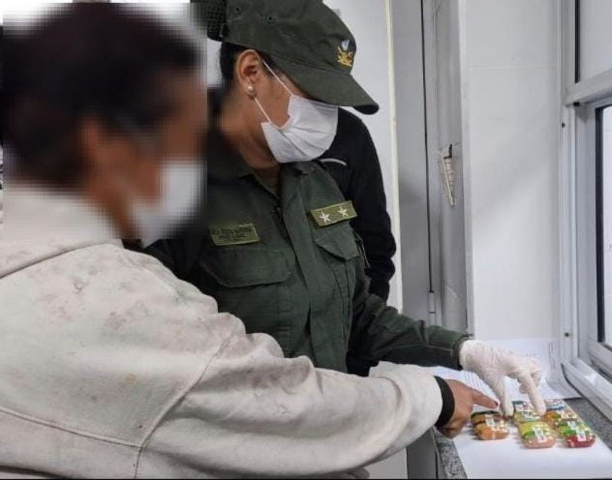 Obligados a tragar droga: el lado más crudo del negocio narco